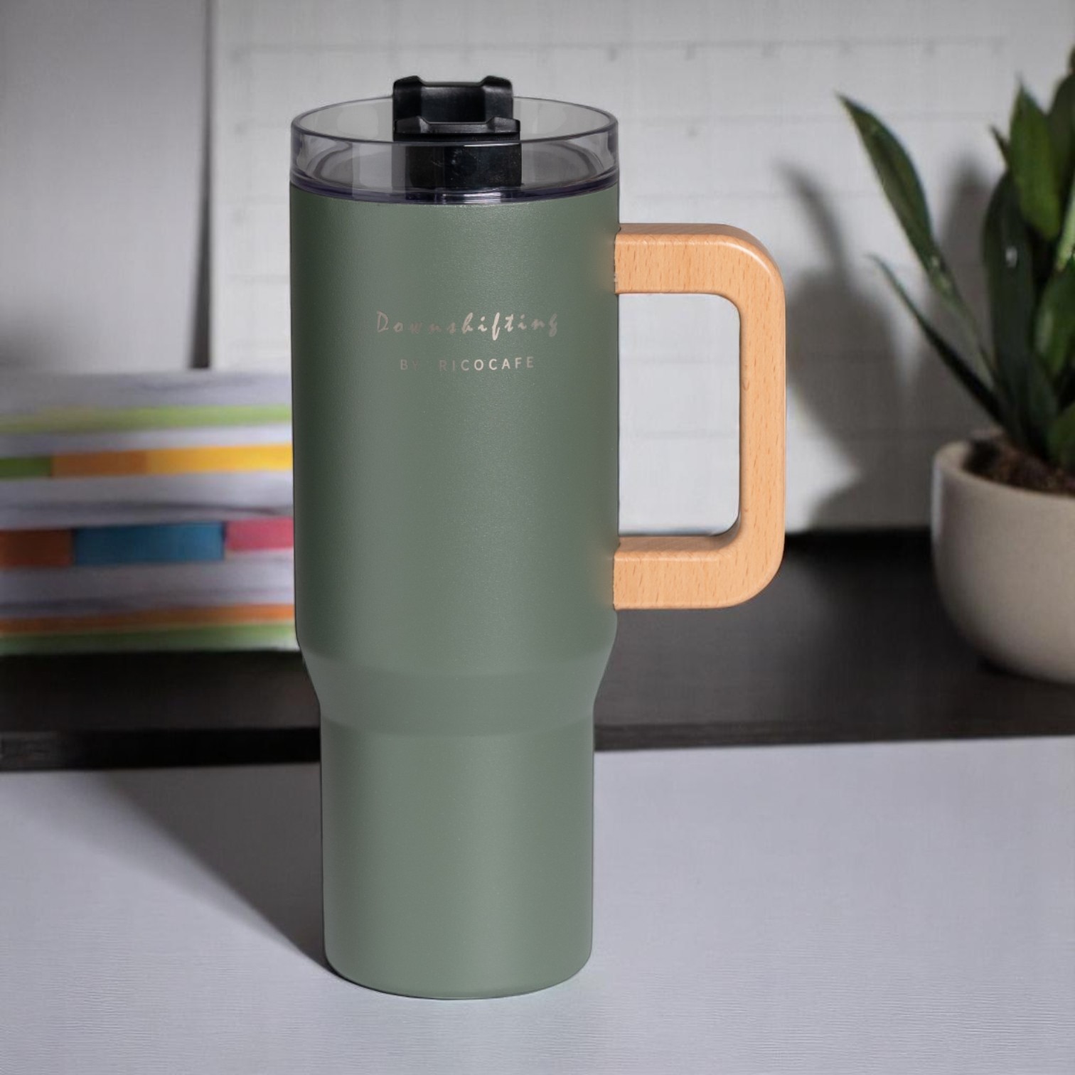30oz Whirling Lid Stainless Mug Thermal Tumbler With Wooden Handle